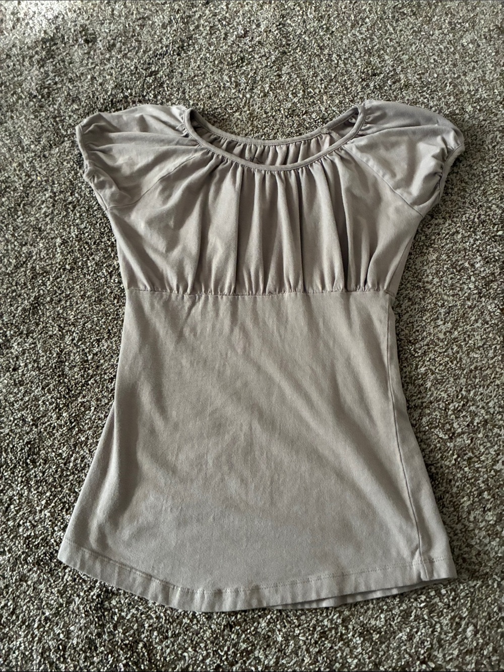 Women's Taupe Gathered-Yoke Short Sleeve Tunic Top